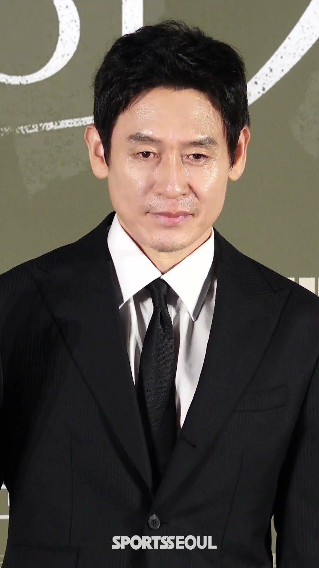 설경구, 훈훈한 수트 핏