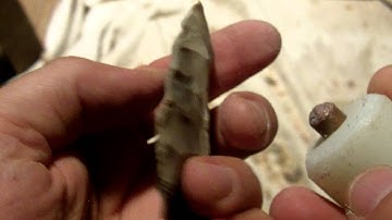344 - Clunky Stone Flintknapping Part 3/4 Working a Previously Tested Nodule