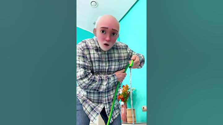 Grandpa’s Pool Prank Takes Bedtime to a New Level! 💦😂 #funny