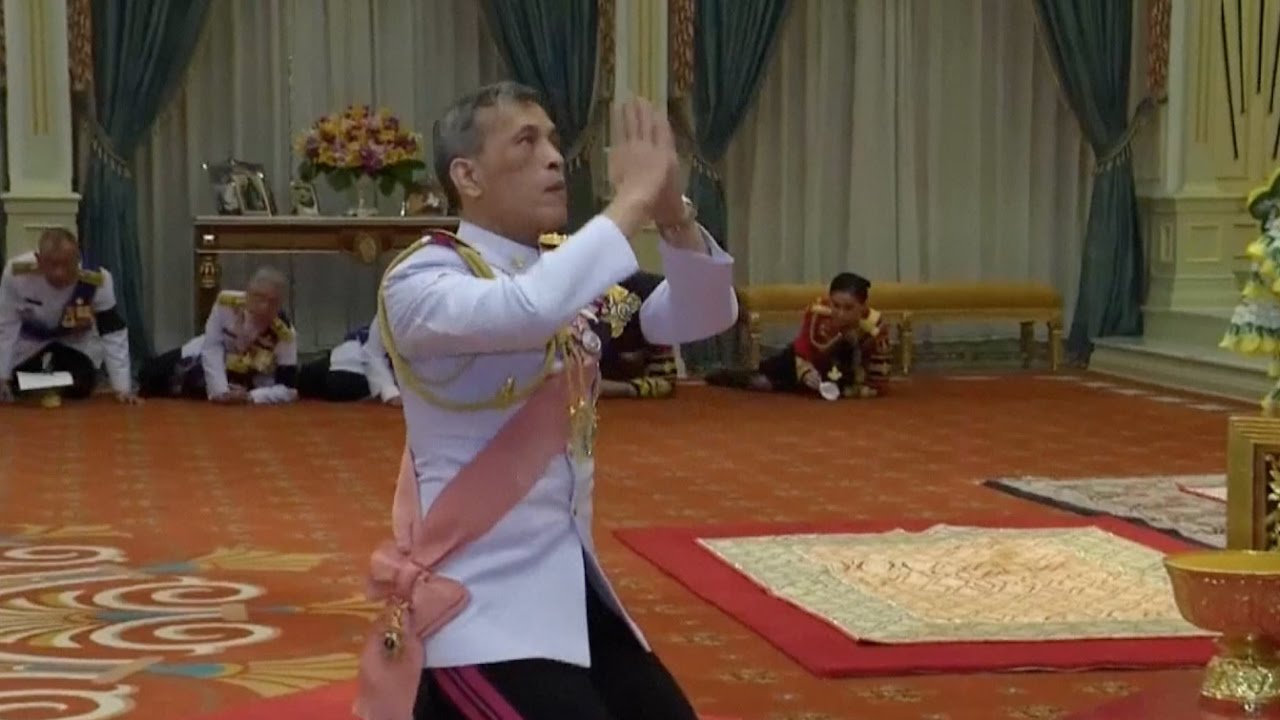 Thai Crown Prince Formally Proclaimed King Youtube