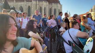 Pune mana pe chitara Let it be