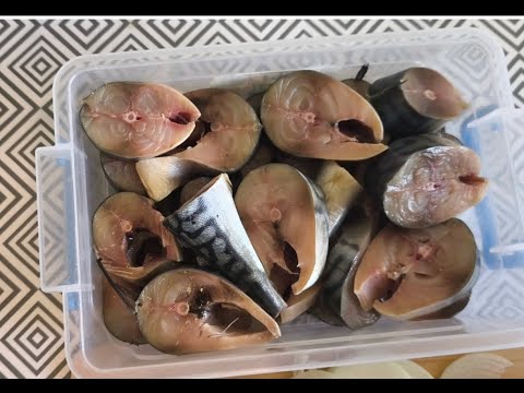 Самый Простой и вкусный способ соления рыбы в домашних условиях. Простой рецепт. скумбрия в рассоле.