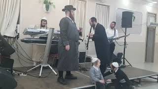 מאיר סטריק & נחמן צוקר - איני יודע