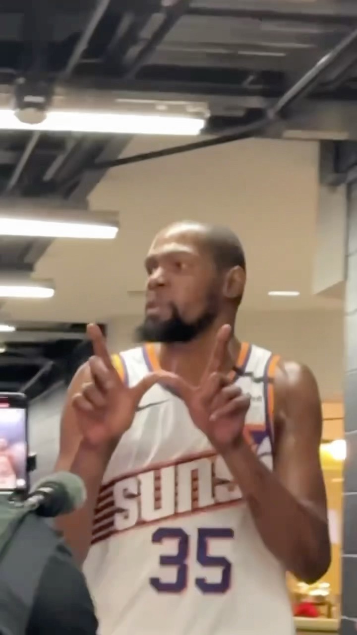 ￼Kevin Durant fired up after a big Christmas Day win!