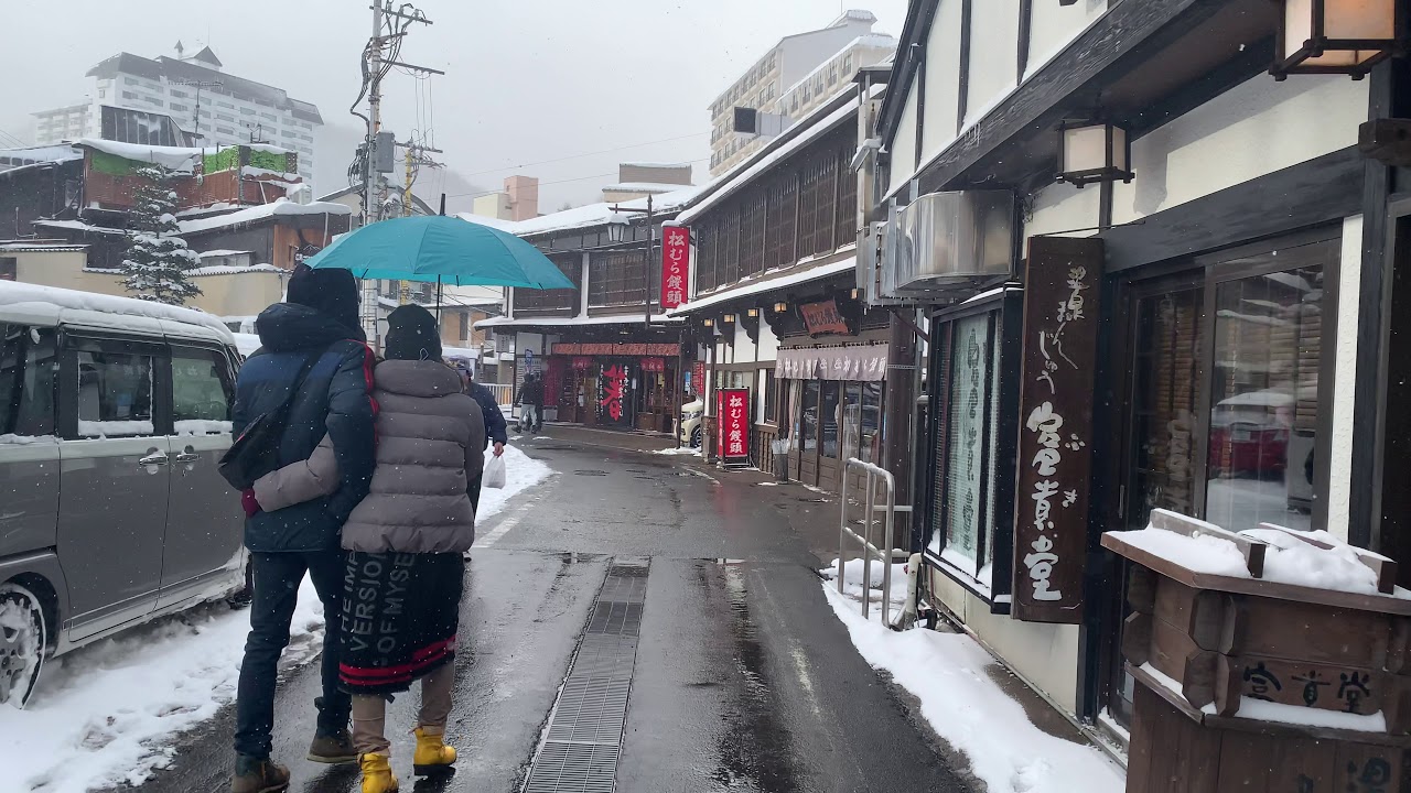 安心確保 草津温泉 冬の天気は 100 のリアルタイムで確認可能 踊るように旅をする