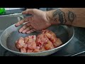 washing chicken for the FIRST time 💀
