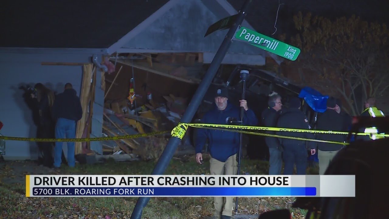 Driver killed after crashing into parked cars and house - YouTube