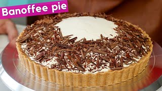 Easy Banoffee Pie Recipe | Delicious Banoffee Pie with Kahlúa flavored cream | Fuzz & Buzz