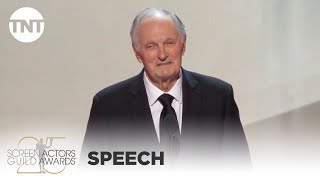 Alan Alda Receives Lifetime Achievement Award, Talks M*A*S*H Reunion