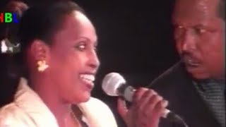 Xasan Adan Samatar & Rooda Maash | Heesta Dareenka Naftayda | Best Somali Music | (Official Video)