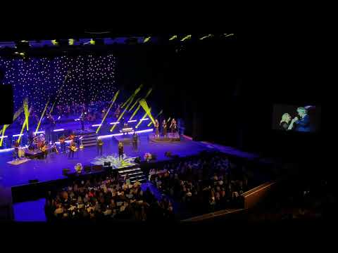 Тони Димитрова и Орлин Горанов на Юбилеен концерт СТЕФАН ДИОМОВ 2х40 Зала 1 на НДК 04 04 2025