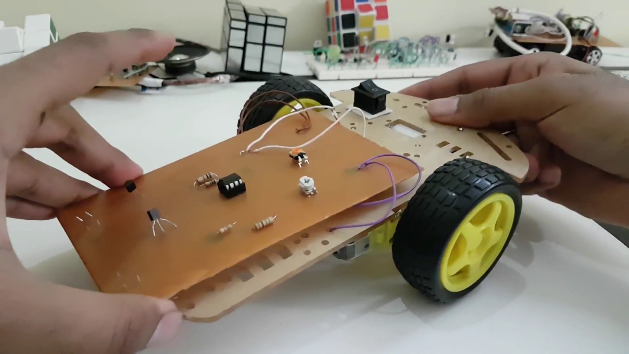 Line Following Robot DIY project showcase NO ARDUINO - YouTube