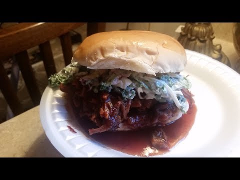 Barbecue Chopped / Beef Brisket Sandwich / With Coleslaw / Texas Barbecue