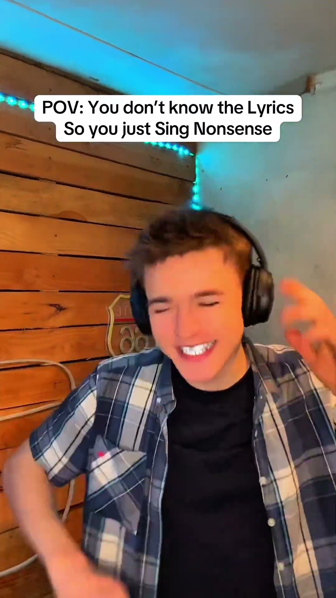 When you Don’t know the lyrics ?