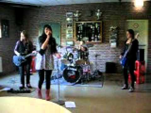 AvivA - Falling On [cover] @ motorclub Lisse