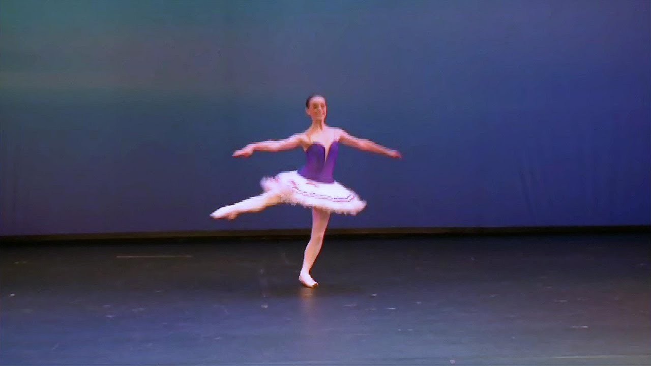 12 Year Old Ballet Dancer Sara Lund Iskov Performs 36 Fouettes On