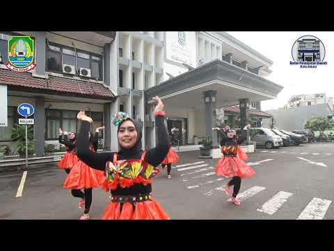 Karya Tari \"Sumpah Sampah Simpuh\" Lomba Mahakarya Tari Nusantara UNJ