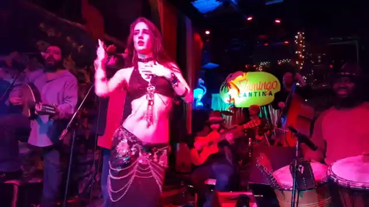 "Je Suis Ce Soir"-- Atash & Kiersten Valence belly dancing