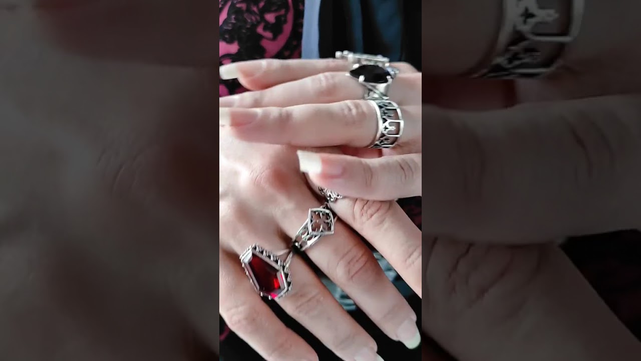 Happy World Goth Day 🥀🧛🏻‍♀️ 