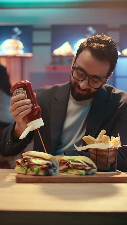 Ketchup is a crucial pass - Heinz Make Plays