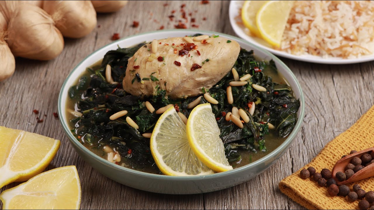 ملوخية ورق بالدجاج على اصولها  لا تقاوم 😋😍