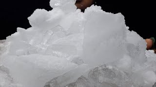 MOUNTAIN OF TUBE ICE AND FREEZER FROST | VLOGMAS DAY 19 | #iceeating #asmr #asmrice