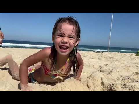 VÍDEO NOVO NO CANAL DA HELENA!