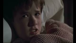 Scene from The Sixth Sense (1999)