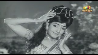 Kanna Thalli movie songs - Vachindamma Dhora Dhora song - Shoban Babu, Savitri, Chandrakala 