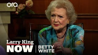 Betty White Defends The Gay Community | Betty White Interview | Larry King Now Ora TV