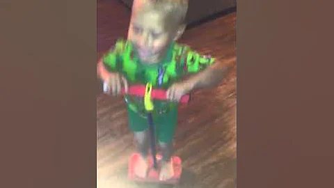 Kidoozie Hop & Squeak Pogo Jumper