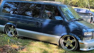 Custom 1999 Chevy Astro Bagged Lowrider Van.