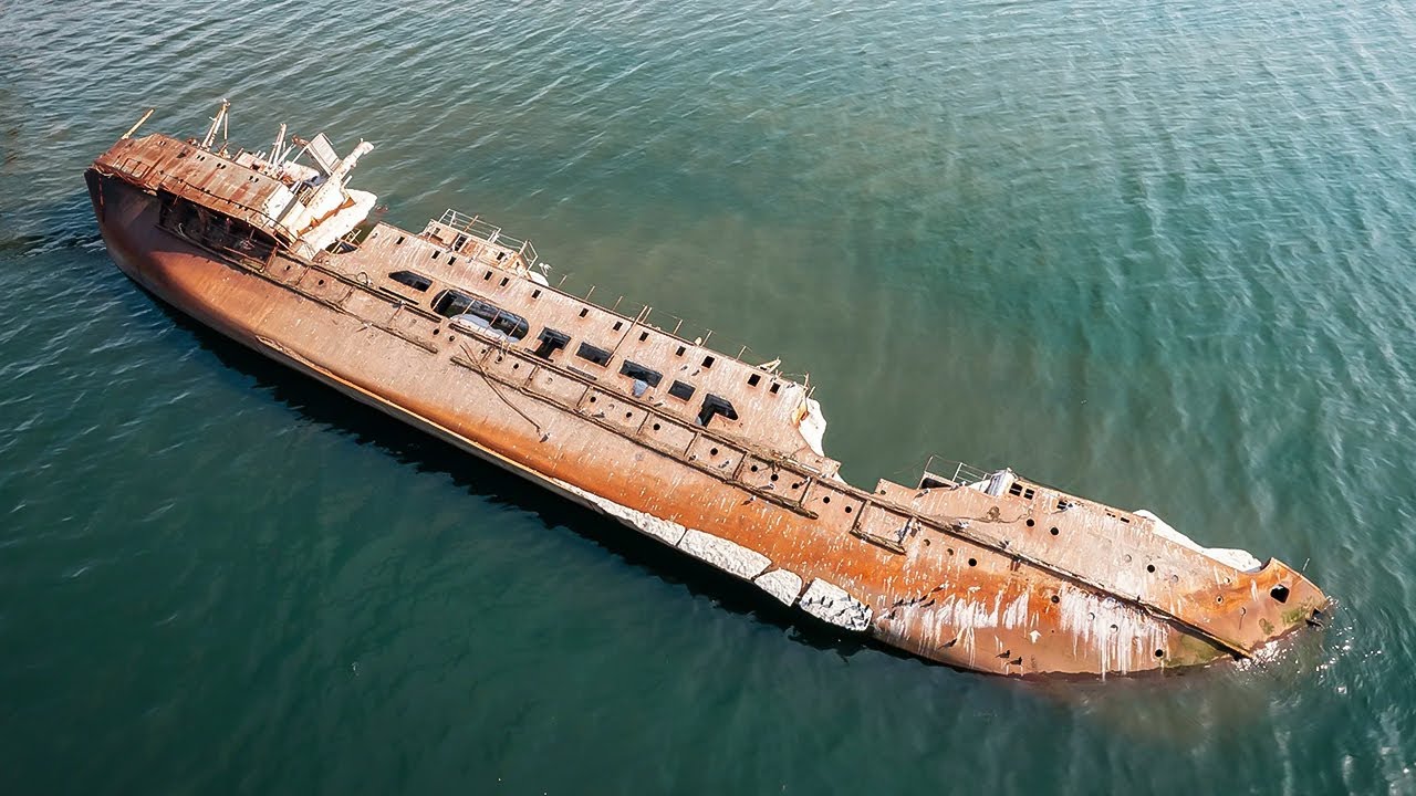 Кладбище кораблей у Сахалина. Как затонувшие суда поднимают со дна?