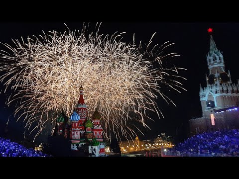 Wideo: Spasskaya Tower Military Music Festival