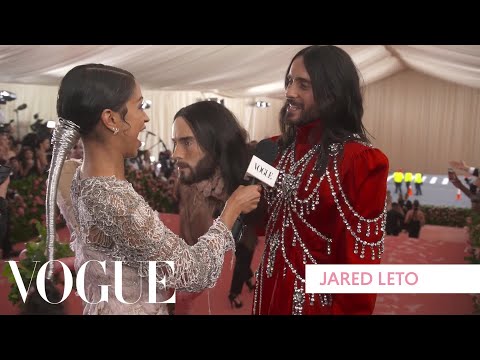 Video: Jared Leto Peata Juht Met Gala