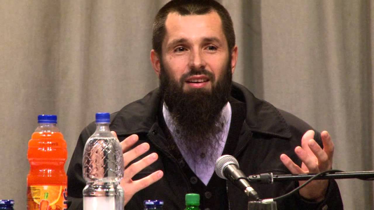 Kuca vjernika - Enes Julardzija