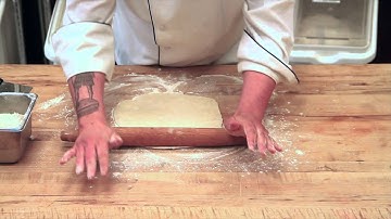 How to Roll Out Pie Dough