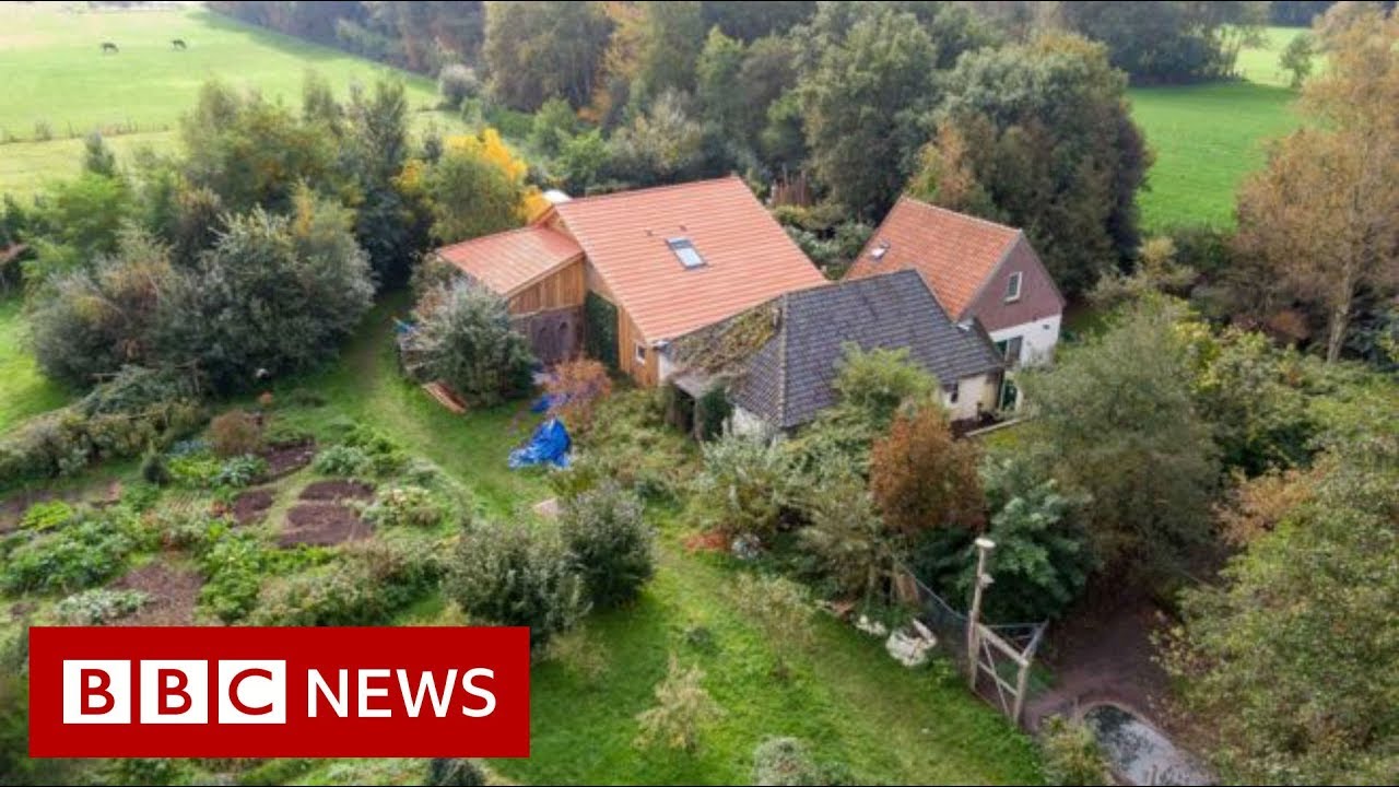 Dutch family 'waiting for end of time' found in secret room - BBC News