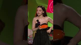 Dove Cameron’s speech has us in TEARS! 🥺