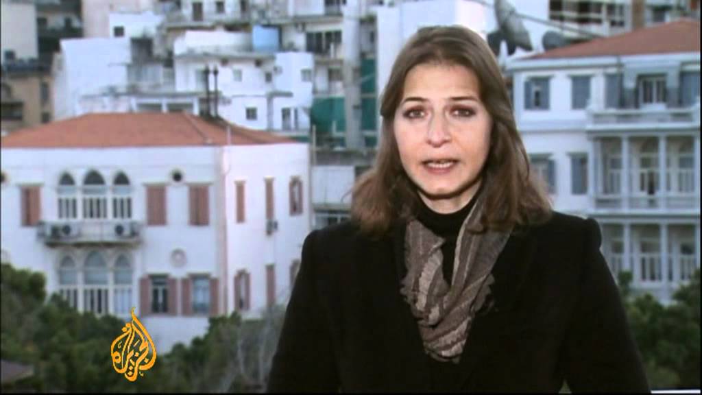 Syrian tanks pull back from rebel town