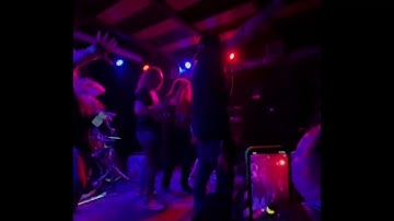 DOT DOT CURVE - FREAKIN FREAK (live)