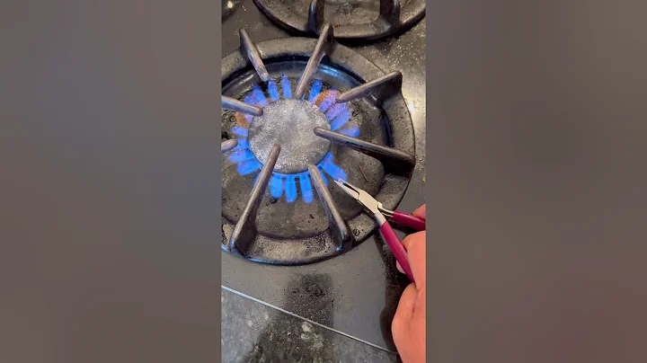 WILL IT SURVIVE A FIRE? Diamond vs Moissanite vs CZ - Interesting Results Explained By Harlembling