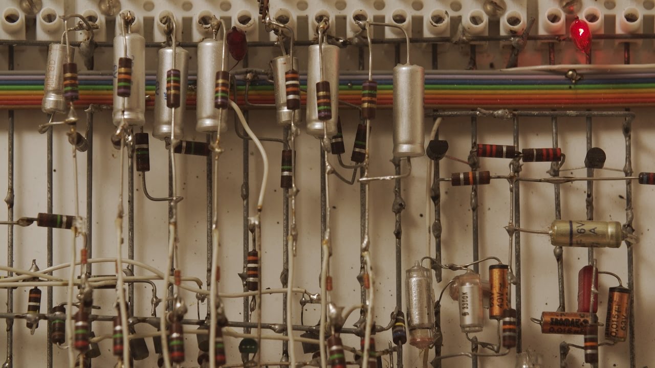 Enter the wondrous world of Walter Giers' electronic sound art