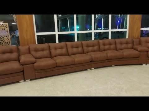 Wideo: Sofa Na Korytarzu (56 Zdjęć): Sofa W Nowoczesnym Stylu, Szafka Na Sofę Z Miejscem Na Buty, Wąskie I Małe Kute, Drewniane, Pomysły Projektowe