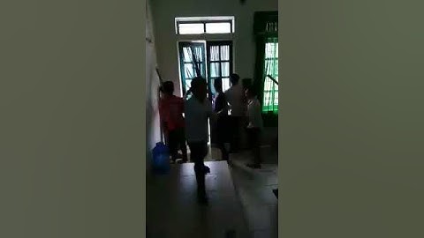 Sinh nhật cô giáo chủ nhiệm lớp 9B trường THCS PHAN HUY CHÚ