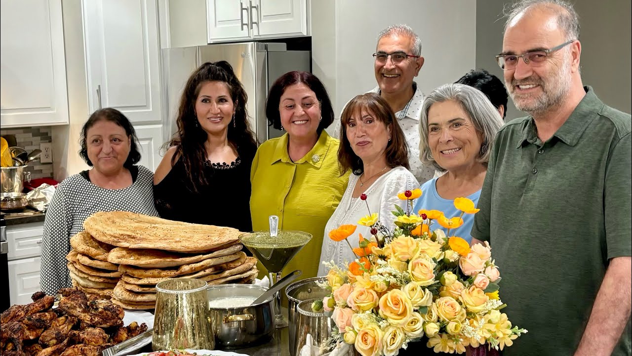 Tandoori Naan w/ BBQ Kebab - کباب مرغ نان تندوری وسلاته