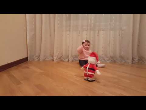 Dancing with Santa (Şaxta baba şaxta can, Noel baba, Танец с дедом морозом ) सांता के साथ नृत्य करना