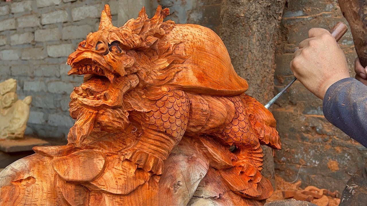 Wood Carving Tutorial_ Amazing Chainsaw Wood Carving YouTube