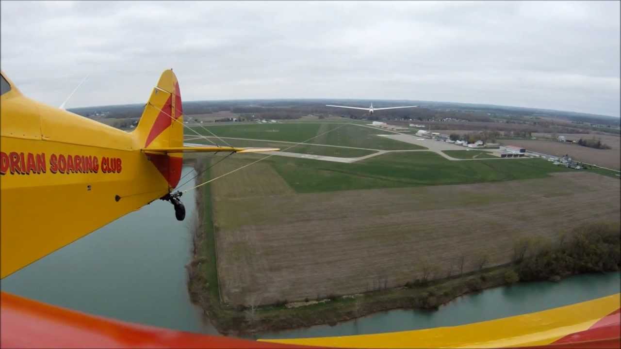 Glider Aerotow from Towplane