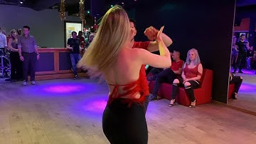 Marjolein &  Marcos Brazilian Zouk workshop demo